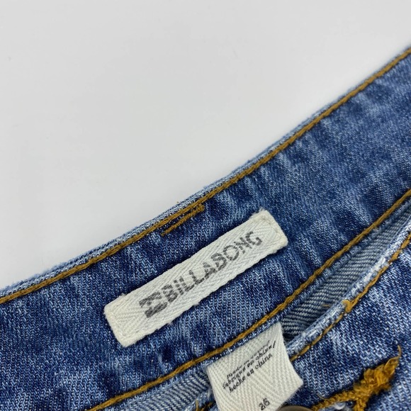 Billabong Coast Ryder Medium Wash Distressed Denim Jean Shorts Size 26 - Picture 4 of 12